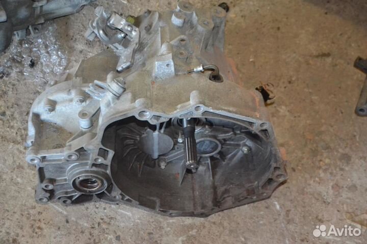 МКПП (механическая коробка переключения передач) o