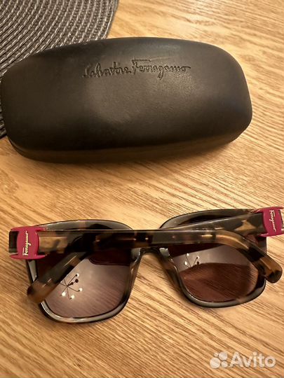 Salvatore ferragamo очки