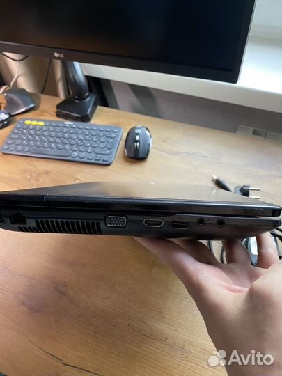 Ноутбук samsung 15 np300e5c 8 gb + SSD