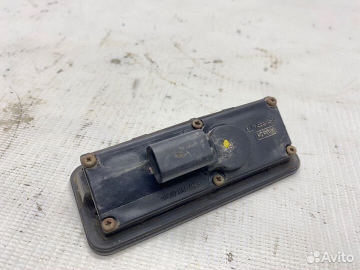 Кнопка багажника Ford Focus 2 hwda 2006