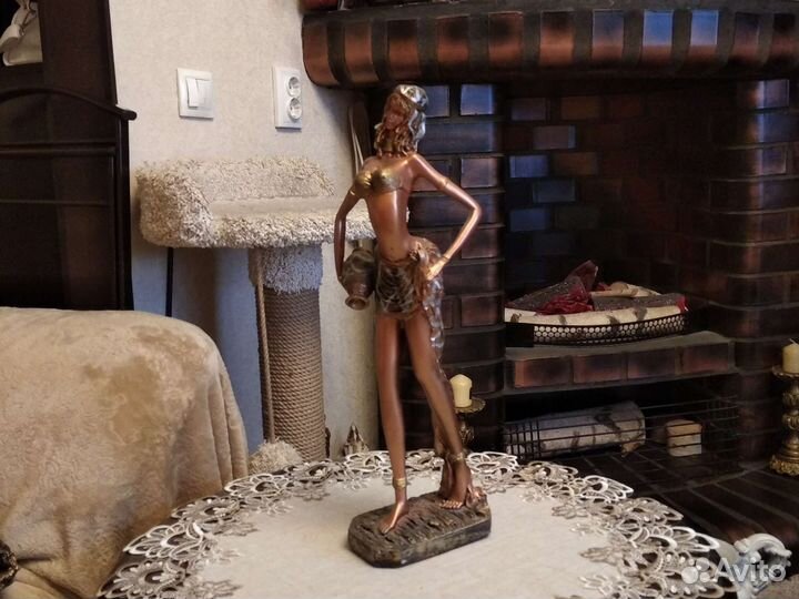 Статуэтки из полистоуна, разные