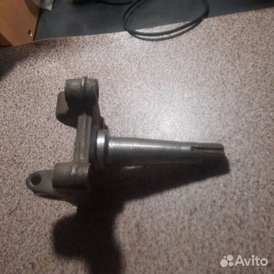 Поворотный кулак на газ 24 новый