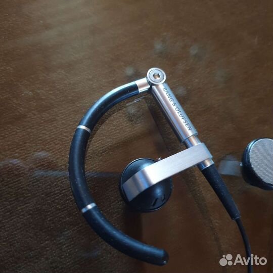 Наушники Bang&Olufsen