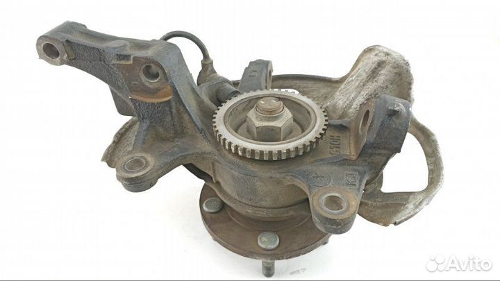 Ступица передняя левая Mazda Bongo Friendee sglw