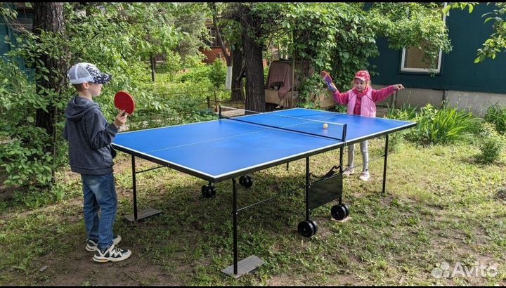 Теннисный стол для помещения