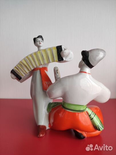 Статуэтка СССР Перепляс с бубном и гармонью