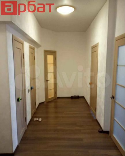 4-к. квартира, 97,9 м², 2/3 эт.