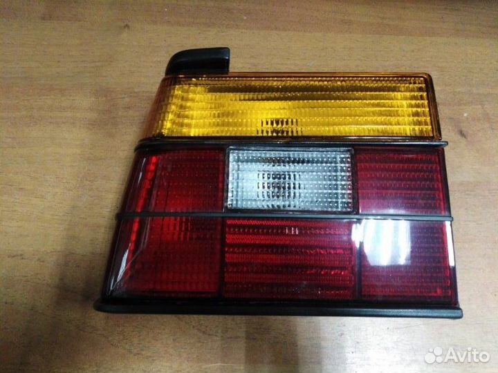 Фонарь задний левый Volkswagen Jetta 1983 - 1992