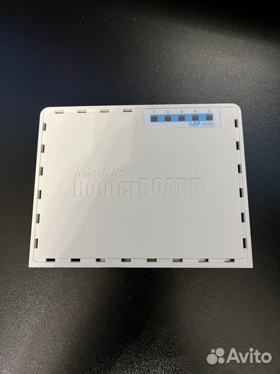 Wi-Fi роутер MikroTik hAP AC lite RB952Ui-5ac2nD