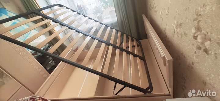 Кровать с подъемным механизмом 140х200