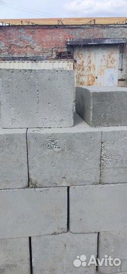 Полистиролбетонный блок 588/300/380