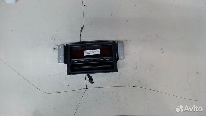 Дисплей компьютера Mitsubishi L200, 2010