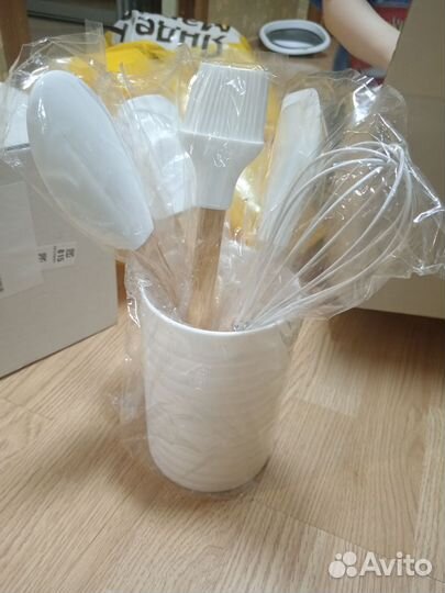 Кухонный набор принадлежностей с подставкой