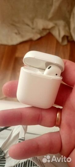 Наушники airpods