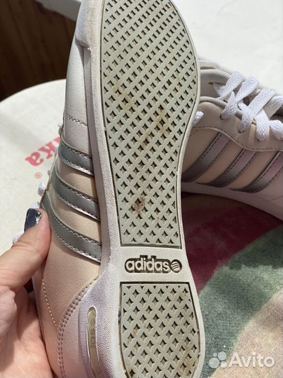 Кроссовки женские Adidas 39 размер