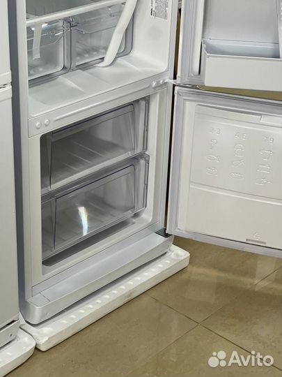 Холодильник Stinol STS 150 белый