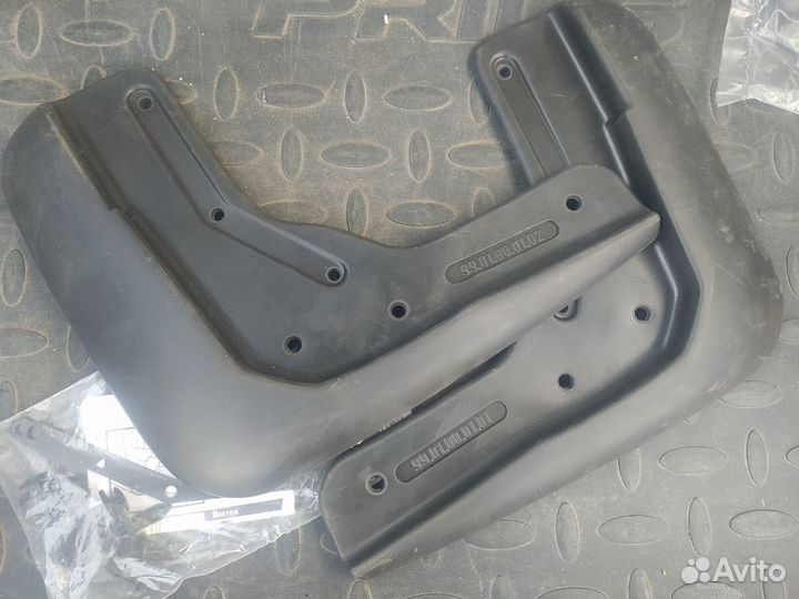 Передние брызговики на Haval H2 2014год