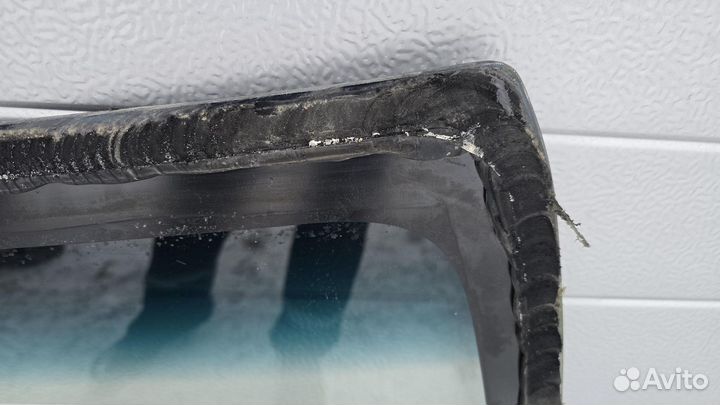 Б/У Б/У Стекло кабины переднее (лобовое) L200/5