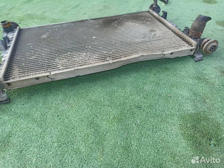 Радиатор охлаждения двигателя Ford Focus 1