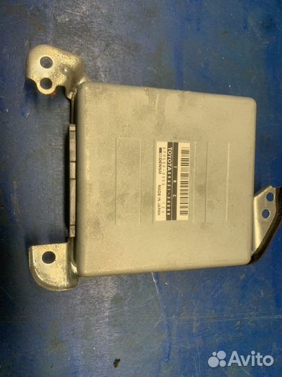 Блок управления TRC toyota 89631-30080