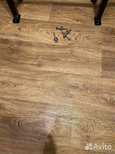 Турник настенный