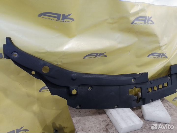 Накладка замка капота Toyota Camry V50 оригинал