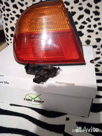 Продам задний поворотник к Ниссан Премьере П11