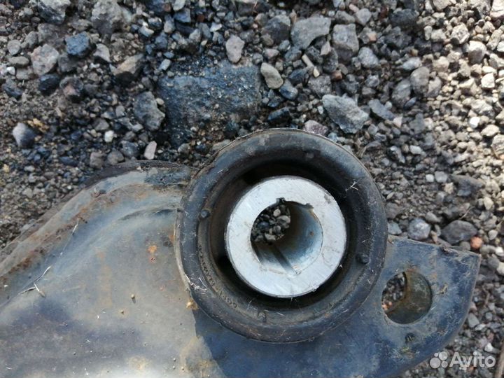 Подрамник перед range rover evoque