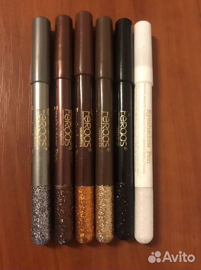 Карандаш для глаз блестящий новогодний макияж