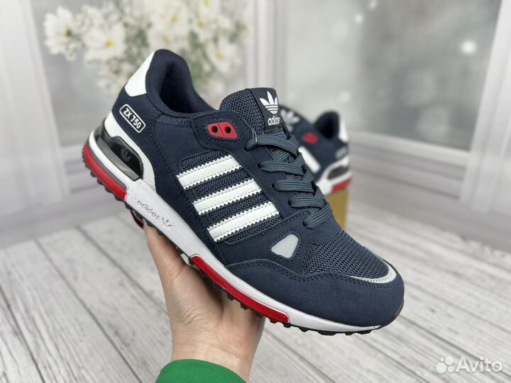 Кроссовки adidas zx 750