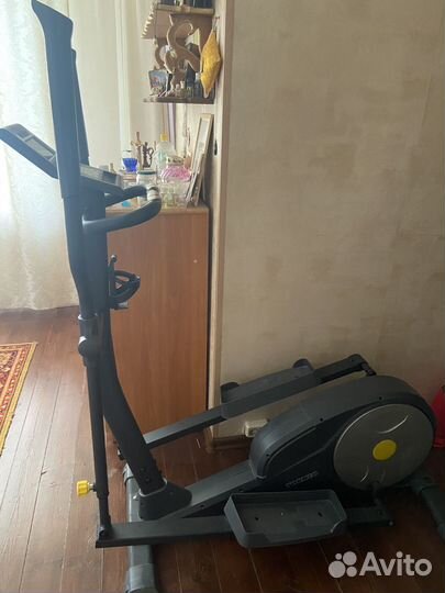 Эллиптический тренажер torneo