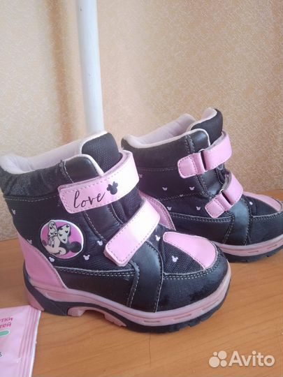 Сапожки для девочки 25р