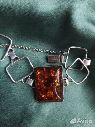 Винтажный серебряный браслет с крупным янтарем