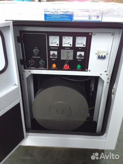 Дизельный генератор 25 квт защитный кожух