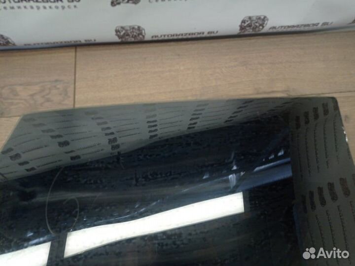 Стекло двери заднее левое Volkswagen Polo 5