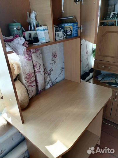 Школьный компьютерный стол