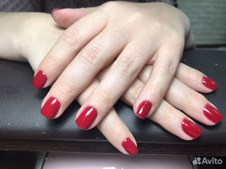 Маникюр с покрытием гель-лаком
