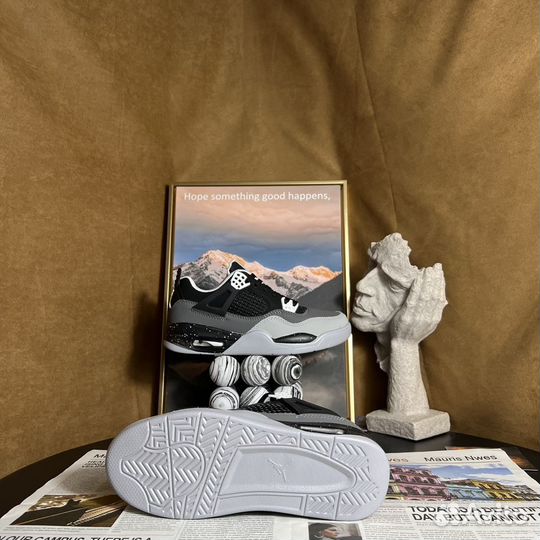 Кроссовки под заказ Nike Air Jordan 4