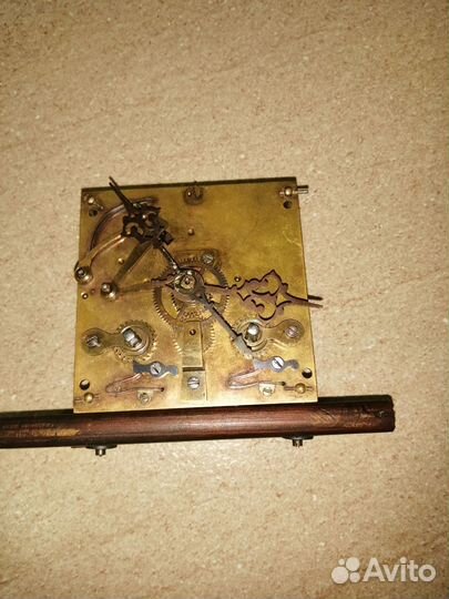 Часовой механизм для настенных часов