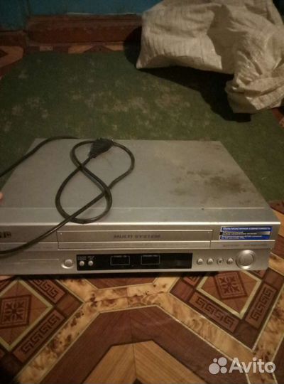 Видеомагнитофон jvc