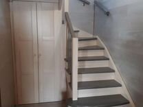 Лестница со шкафом на второй этаж на заказ