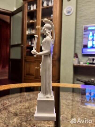 Фарфоровое статуэтка Афина поллада. Allach