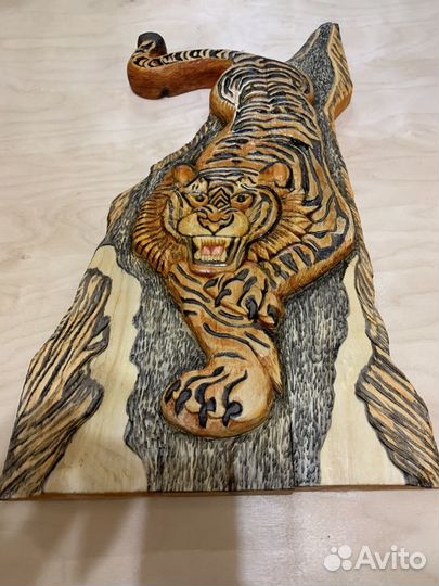 Картина панно из дерева