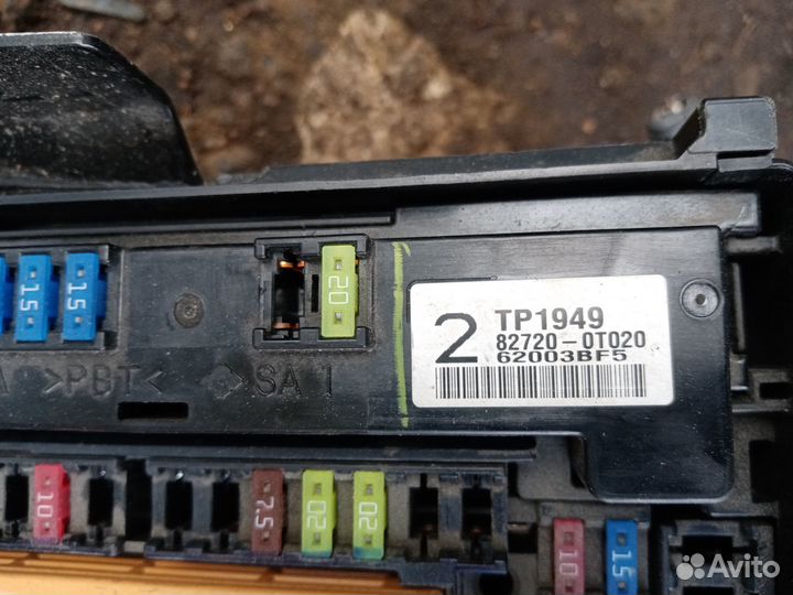 Блок предохранителей на Тойота Венза 2015 год