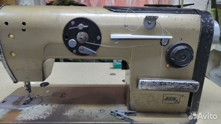 Швейная машина