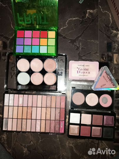 Пакет:тени для век румяна хайлайтер бронзер