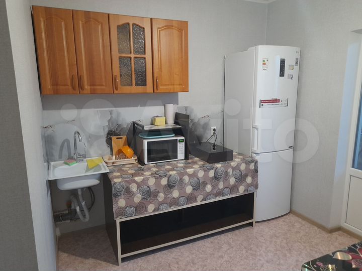 1-к. квартира, 40 м², 8/17 эт.