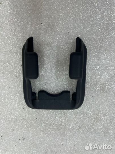 Накладка салазки сиденья передняя левая Toyota