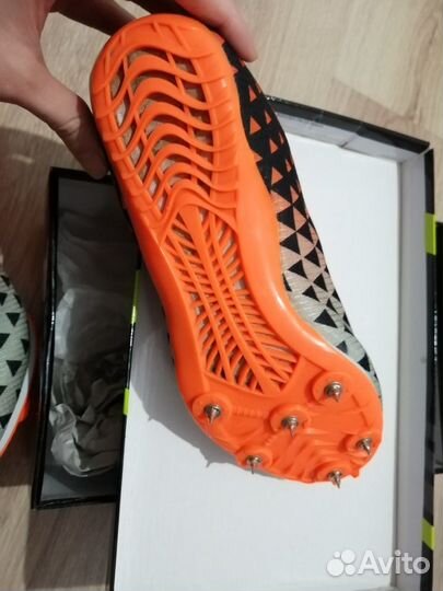 Шиповки (футбольные бутсы)