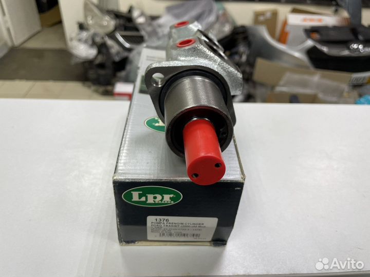 Главный тормозной цилиндр ford transit 1376